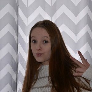 Meet your Posher, Isabella